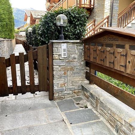 Incantevole Appartamento Con Giardino - Garage Privato E Free Wifi Oulx Exterior foto